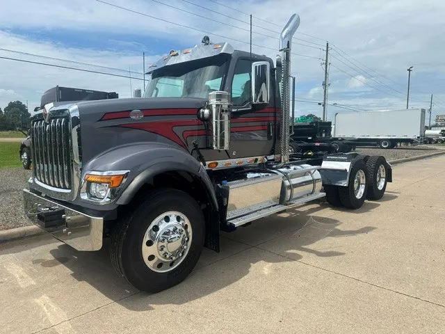 2027 International HX520